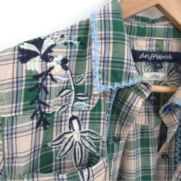 Driftwood "Lana" Pearl Snap Button Plaid Shirt Long Sleeve Embroidered Floral - Picture 8 of 16